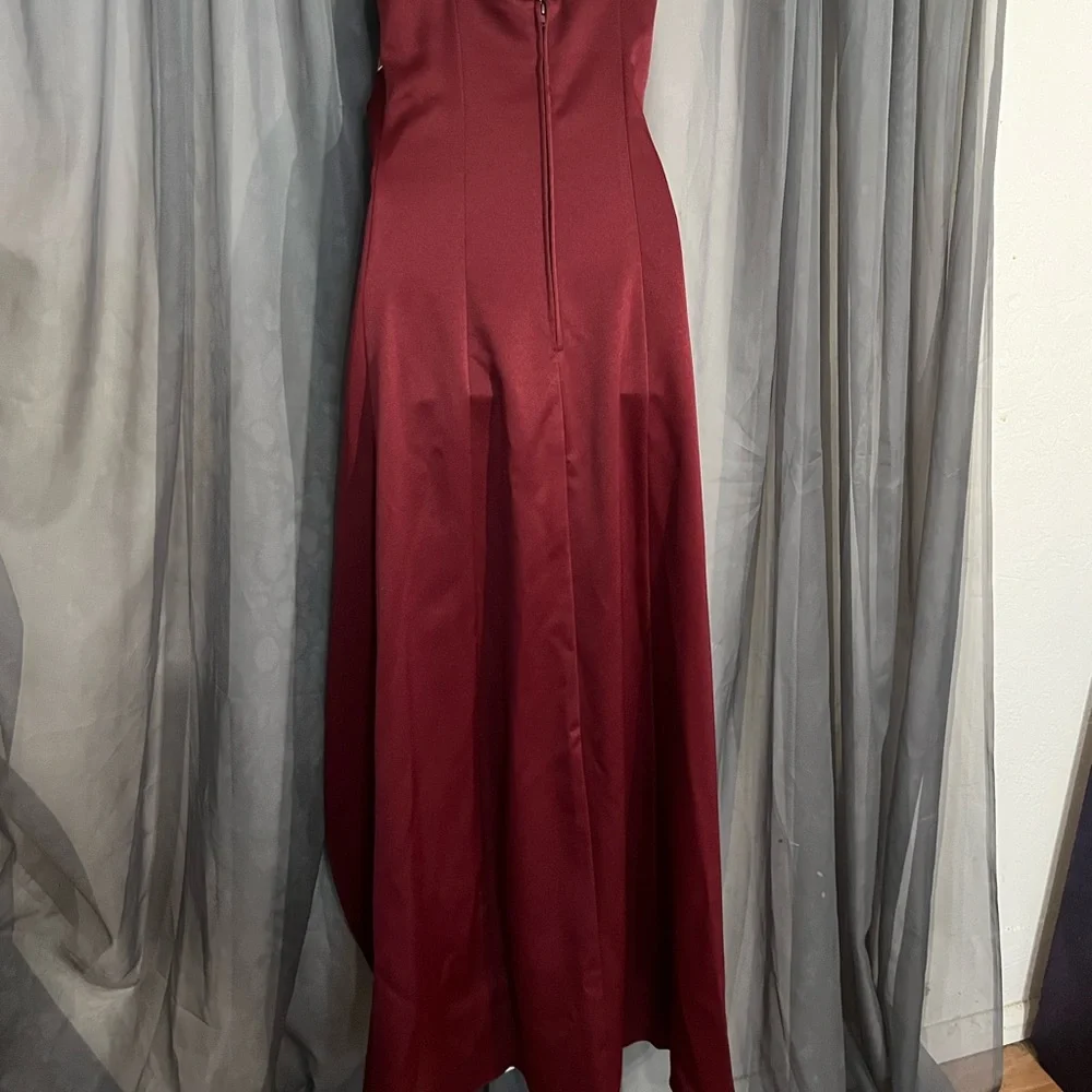 Ladies Formal Dress - Picture 6 of 6